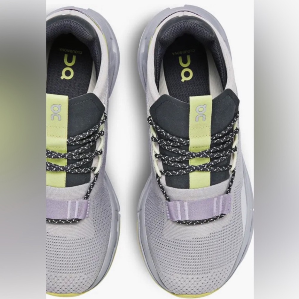Size 10.5 Women’s On Cloud Cloudnova Performance tech running sneakers